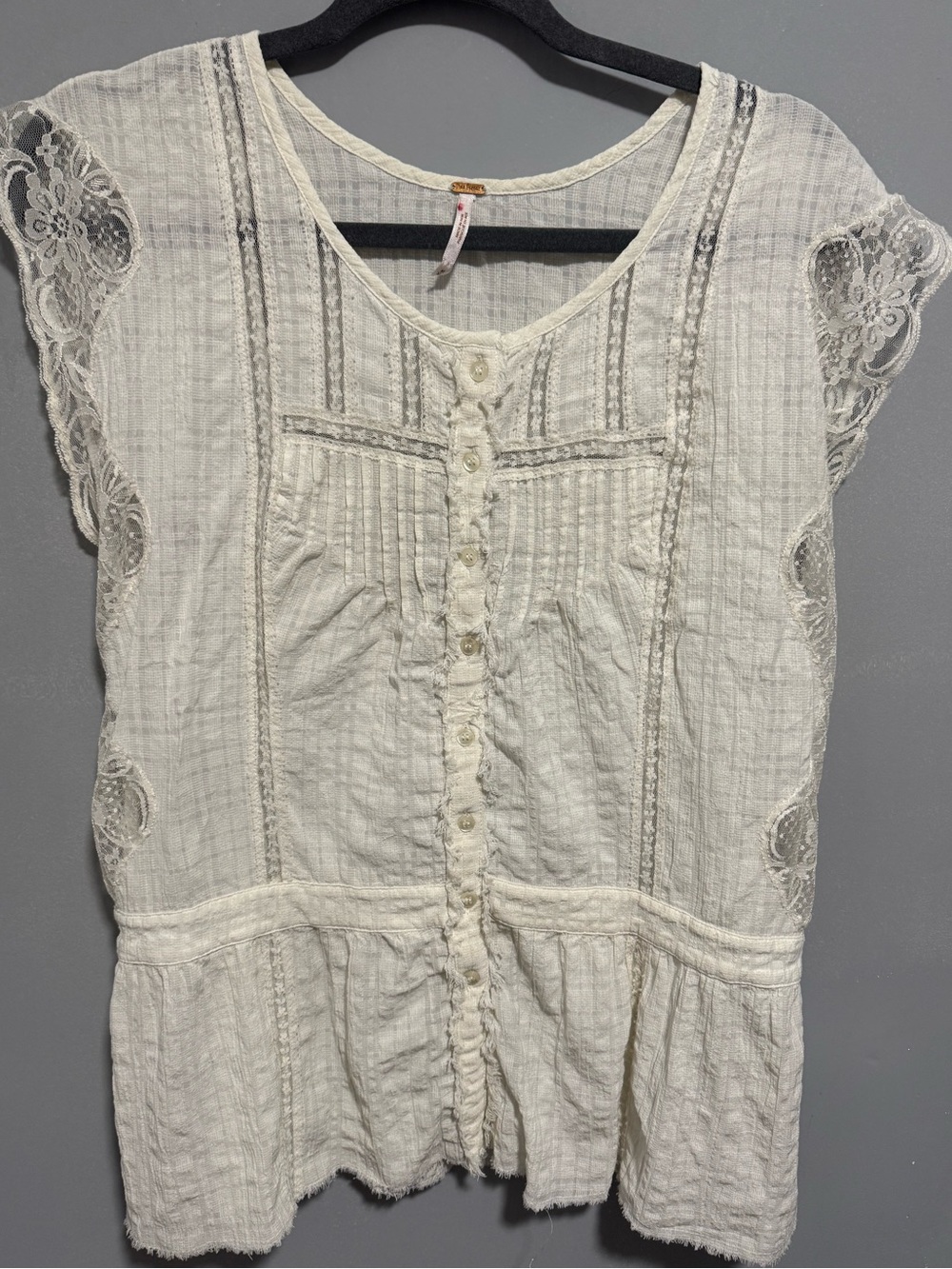 Free People- Cream Textured Lace-Trim Short-Sleeve Top. Size M